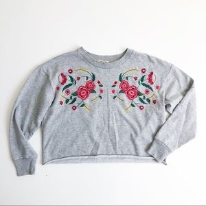 Urbanology Cropped Embroidered Floral Sweatshirt